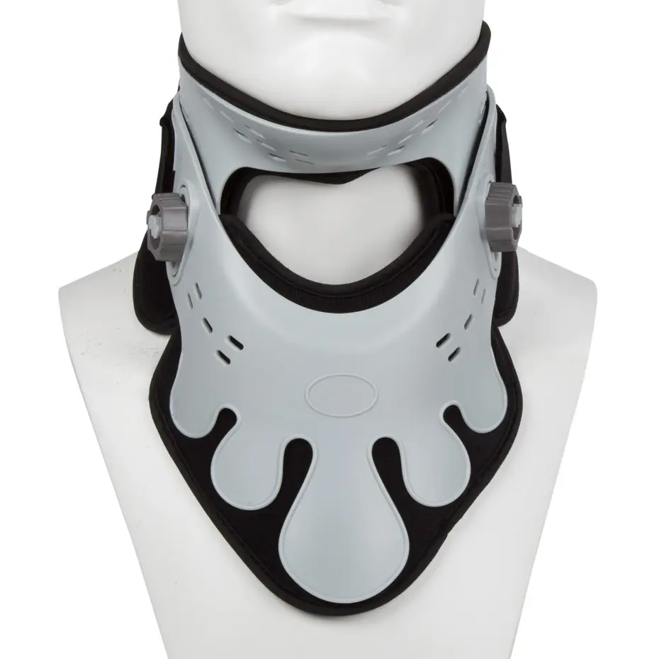 Large trachea opening within cervical brace Smartspine Universal Collar
